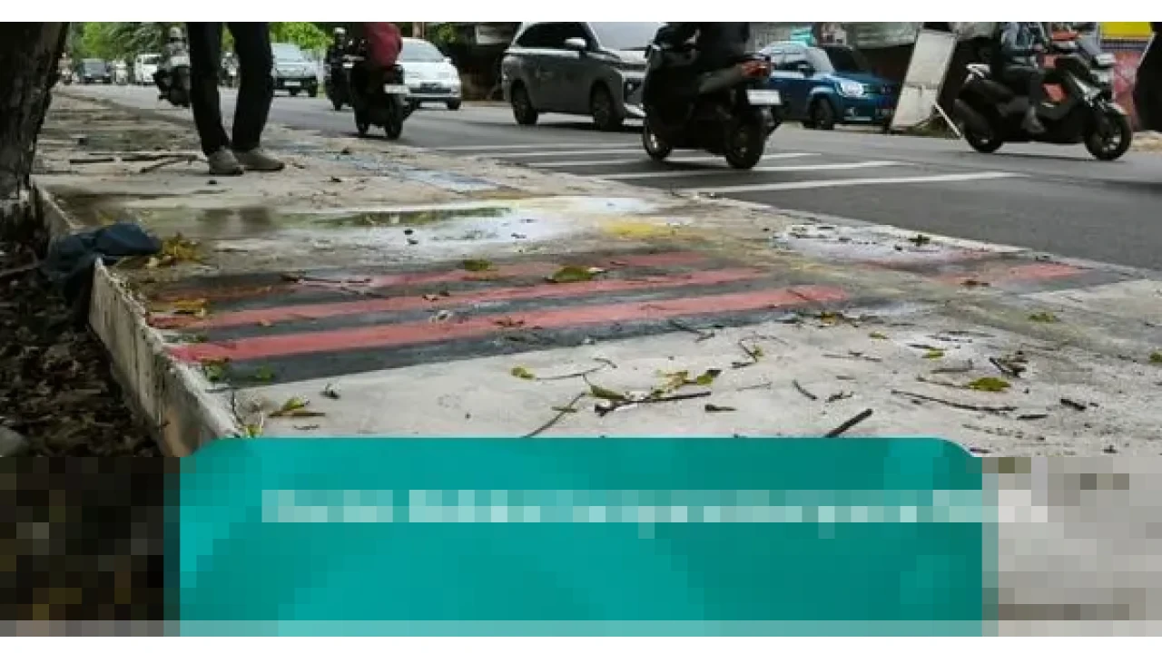 Warga Tangsel Kecewa, Guiding Block Tunanetra di Jalan Pahlawan Seribu Diganti Cat Kuning