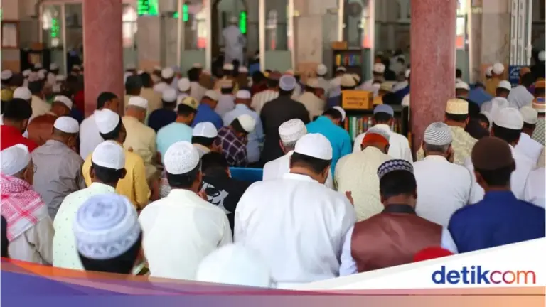 Wudhu Batal Jika Tertidur Sambil Duduk? Ini Penjelasan Fikih dan Pandangan Empat Mazhab