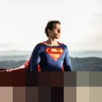 Zack Snyder Ungkap Momen Langka Uji Kostum Henry Cavill sebagai Superman dengan Celana Merah Klasik