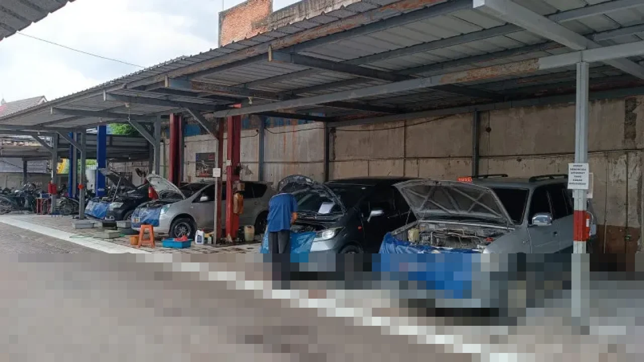 30 Tahun Provis Autolab: Dari Bengkel Kecil Beratap Asbes Menjadi Pusat Otomotif Modern Berkat Kecintaan Jasin Stefanus 30 Tahun Provis Autolab: Dari Bengkel Kecil Beratap Asbes Menjadi Pusat Otomotif Modern Berkat Kecintaan Jasin Stefanus