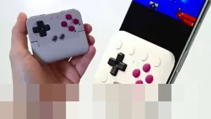 8Bitdo Luncurkan FlipPad di CES 2026, Hadirkan Nuansa Game Boy ke Ponsel, Bersaing Ketat dengan GameSir