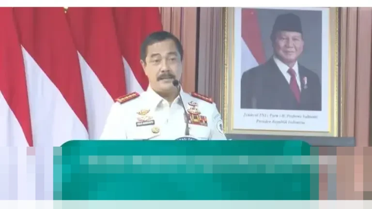 Agus Andrianto Kenalkan Seragam Baru KemenImipas, Soroti Kesetaraan Pangkat Pejabat Agus Andrianto Kenalkan Seragam Baru KemenImipas, Soroti Kesetaraan Pangkat Pejabat