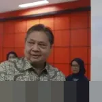Airlangga: “Kita Pelajari Dulu Situasi Lebaran untuk Insentif Ekonomi”
