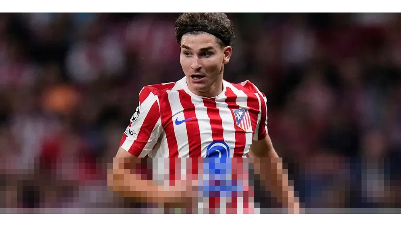 Ambisi Barcelona Gaet Julian Alvarez Terganjal Tembok Finansial Tebal, Fokus Beralih ke Bek Tengah