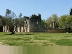 Analisis: Tiga Pola Pikir Umum yang Tanpa Disadari Membelenggu Jalan Menuju Kemandirian Finansial