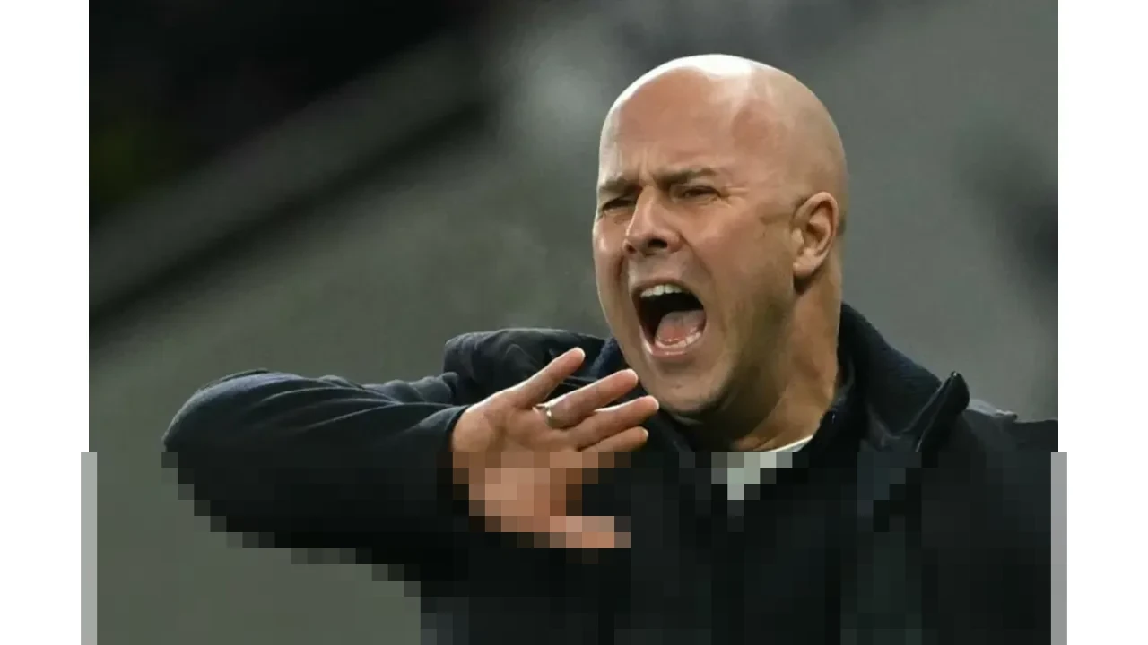 Arne Slot Heran: Kebobolan Gol Rusak Permainan Liverpool, Momentum Berubah Drastis