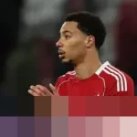 Arne Slot Ragukan Hugo Ekitike Tampil Lawan Arsenal: “Belum Latihan Sama Sekali”