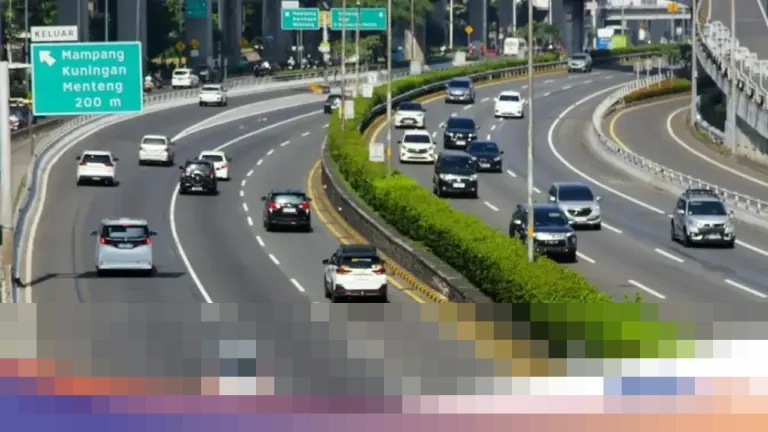 Arus Balik Libur Tahun Baru 2026, Lalu Lintas Tol Arah Jakarta Terpantau Lancar Pagi Ini