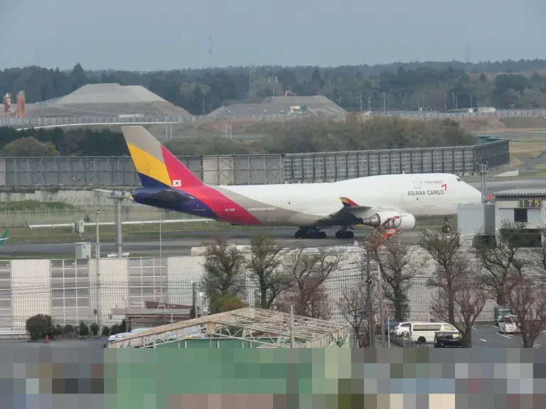 Asiana Airlines Konfirmasi Power Bank Picu Kebakaran Kecil di Pesawat OZ745, Satu Penumpang Terluka