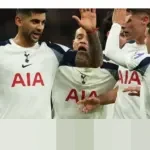Badai Kritik Hantam Thomas Frank, Tottenham Hadapi Aston Villa di Piala FA