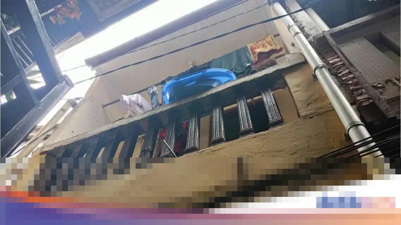 Balita Terjatuh dari Lantai Dua, Tiga Anak di Jatinegara Ditemukan Terkunci dan Ditelantarkan Balita Terjatuh dari Lantai Dua, Tiga Anak di Jatinegara Ditemukan Terkunci dan Ditelantarkan