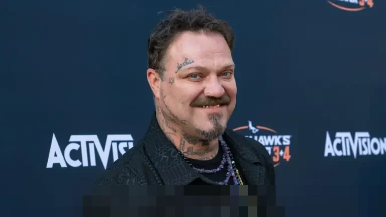 Bam Margera Kembali ke Jackass 5 Melalui Rekaman Arsip, Johnny Knoxville Umumkan Tanggal Rilis Bam Margera Kembali ke Jackass 5 Melalui Rekaman Arsip, Johnny Knoxville Umumkan Tanggal Rilis