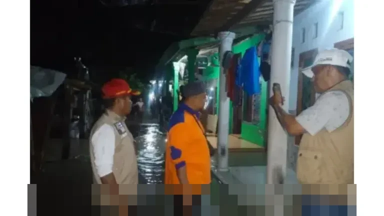 Banjir Setinggi 1 Meter Genangi Tiga Desa di Probolinggo, Puluhan Rumah Terdampak