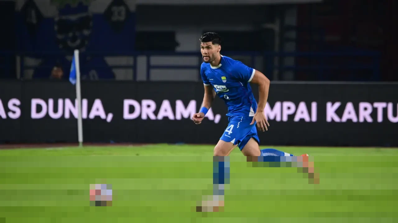 Bek Persib Julio Cesar Berharap Maung Bandung Raih Gelar Juara Ganda di Musim 2026 Bek Persib Julio Cesar Berharap Maung Bandung Raih Gelar Juara Ganda di Musim 2026