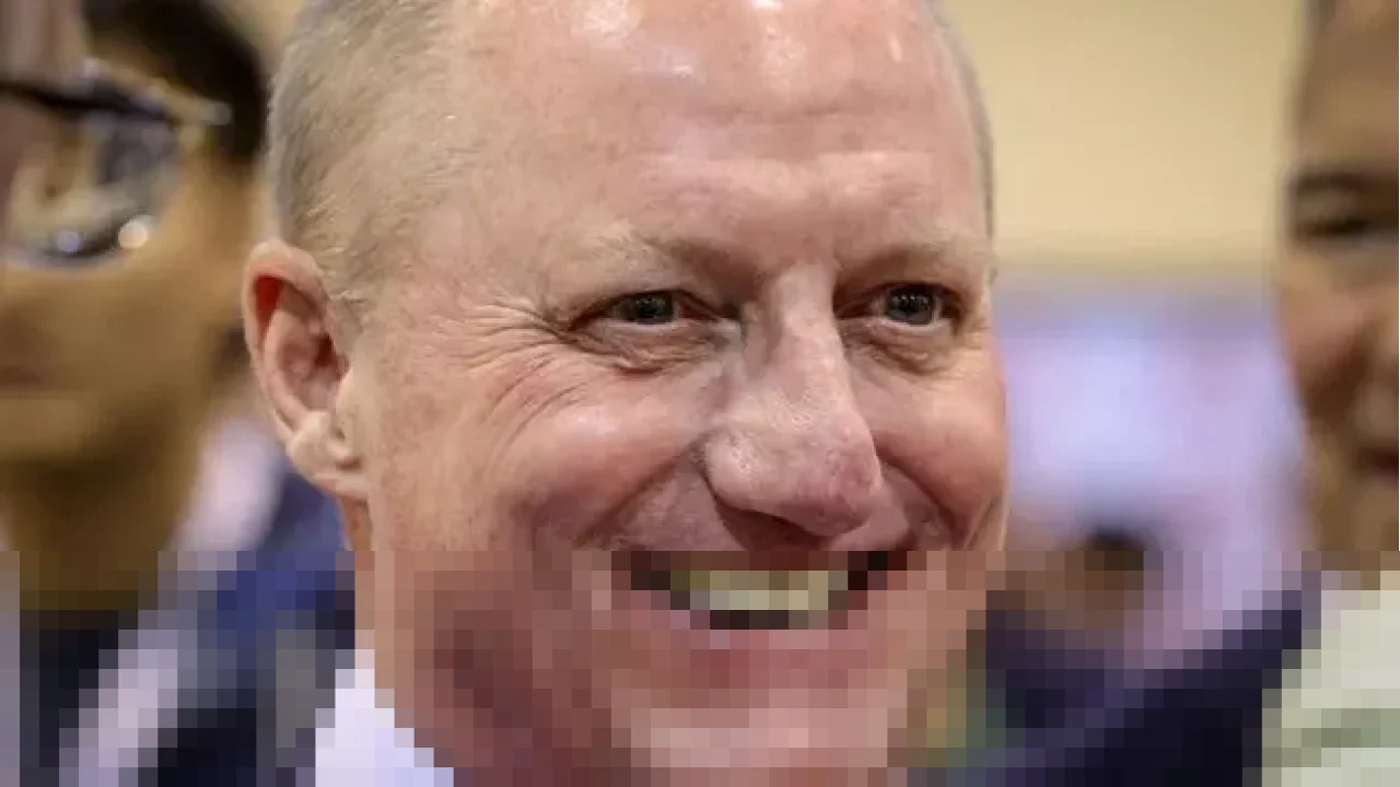 Berkshire Hathaway Resmi Tunjuk Greg Abel sebagai CEO Baru, Gaji Tahunan Tembus Rp419 Miliar