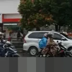 BMKG Peringatkan Hujan Ringan hingga Lebat di Mayoritas Kota Besar, Waspada Gelombang Tinggi