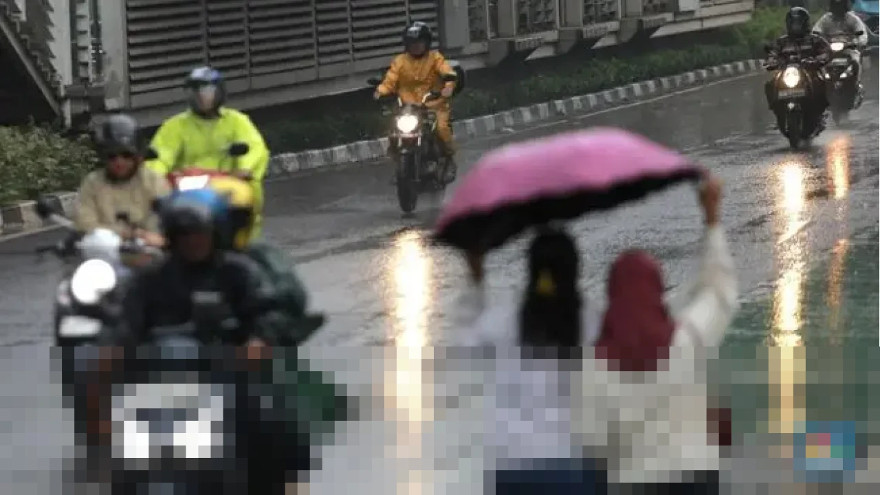 BMKG Peringatkan Potensi Hujan Lebat Disertai Petir dan Angin Kencang di Jabodetabek Malam Ini