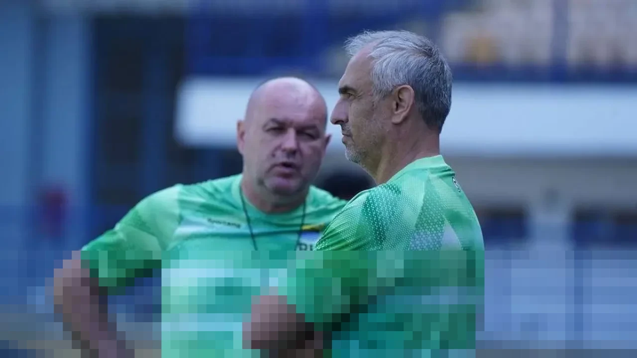 Bojan Hodak Tegaskan Persib Tanpa Tekanan di ACL 2, Fokus Perbaiki Catatan di Kancah Asia