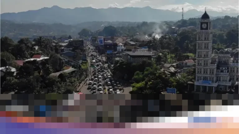 Bupati Bogor Rudy Susmanto Pastikan Penataan Jalur Puncak Dimulai 2026 untuk Atasi Bottleneck Bupati Bogor Rudy Susmanto Pastikan Penataan Jalur Puncak Dimulai 2026 untuk Atasi Bottleneck