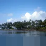 Bus dan Truk Tersangkut Pembatas Jalan, Arus Lalu Lintas Tanjakan Mayor Tarengtong Ciwidey Lumpuh Pagi Ini