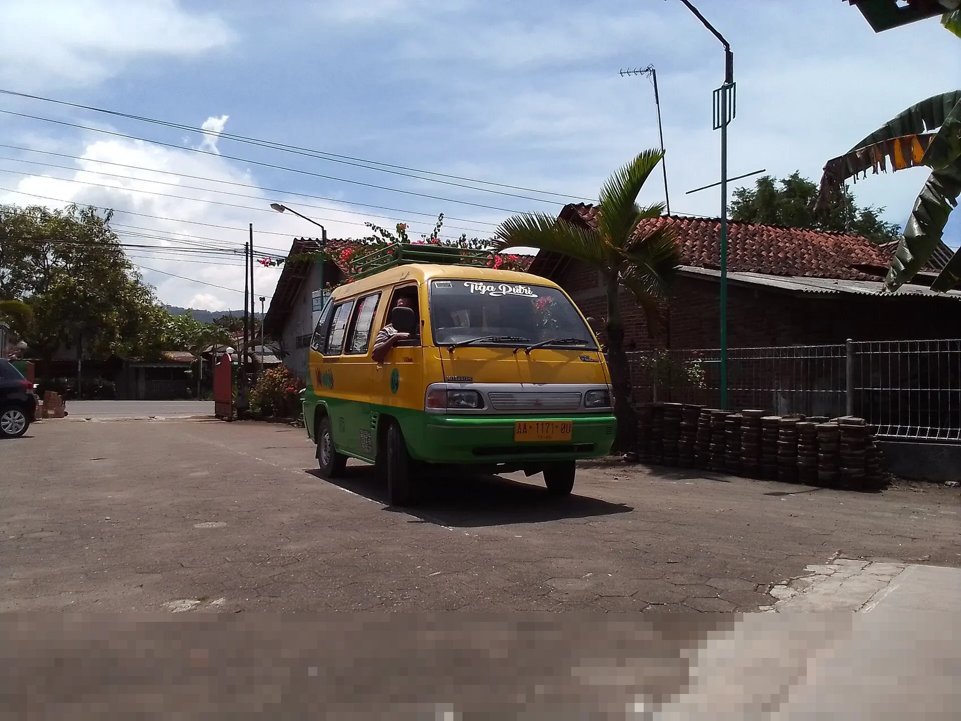 Bus Jurusan Lampung-Bekasi Terbakar Hebat di Tambun, Penumpang Panik Usai Ledakan Bus Jurusan Lampung-Bekasi Terbakar Hebat di Tambun, Penumpang Panik Usai Ledakan