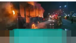 Bus Rombongan Peziarah Tujuan Wali Songo Terbakar Hebat di Tol Japek KM 06A, Seluruh 34 Penumpang Selamat