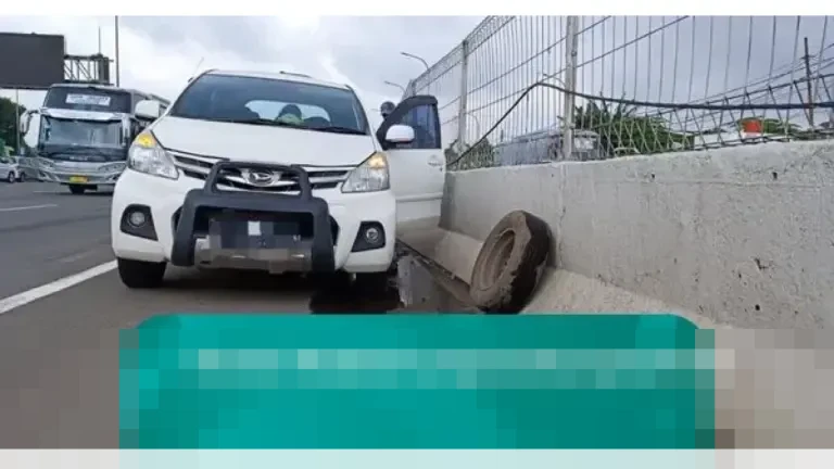 Cara Mengganti Ban Pecah di Bahu Jalan Tol dengan Aman: Hindari Risiko Kecelakaan Fatal Cara Mengganti Ban Pecah di Bahu Jalan Tol dengan Aman: Hindari Risiko Kecelakaan Fatal