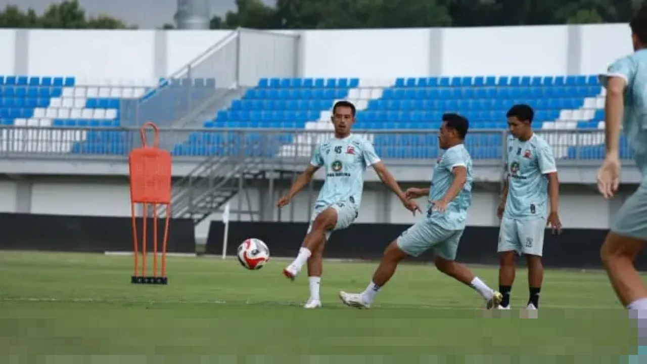 Carlos Parreira dan Skuad Madura United Bertekad Raih Kado Tiga Poin di Hari Jadi ke-10