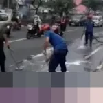 Ceceran Minyak Restoran di Jalan Margonda Depok Sebabkan Sejumlah Pemotor Terjatuh, Damkar Turun Tangan