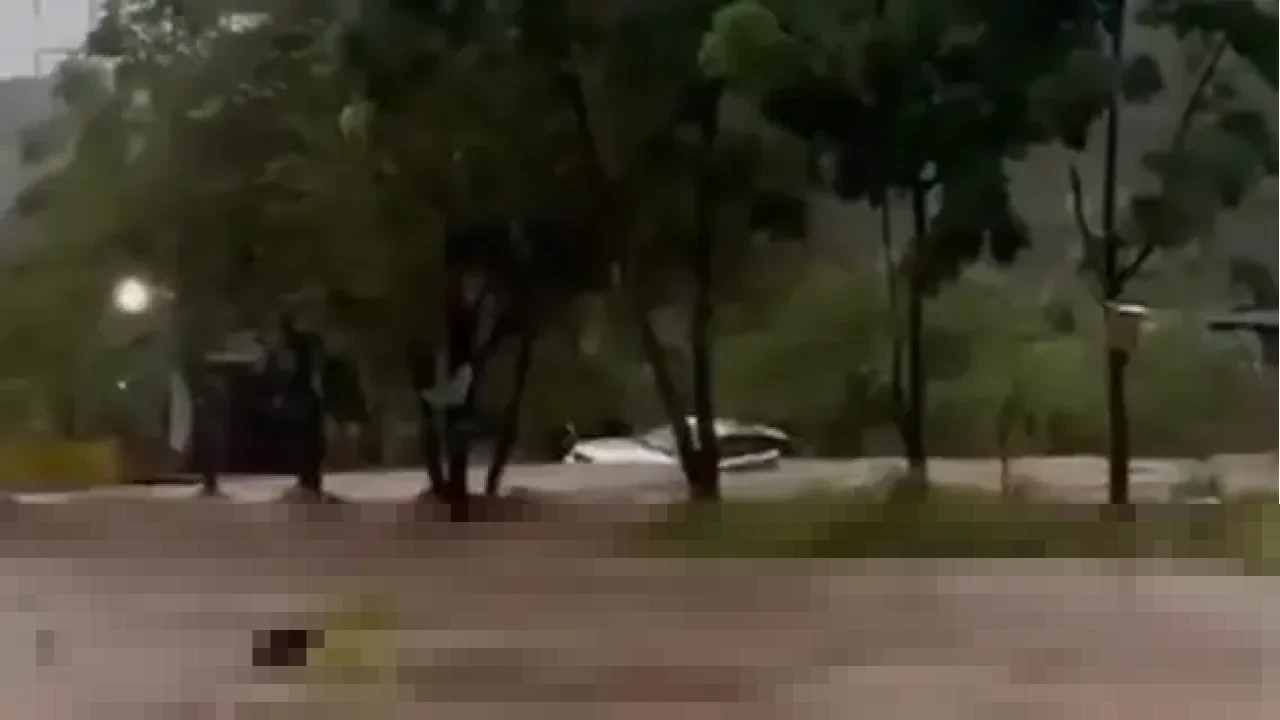 Cilegon Dilanda Banjir Parah: Mobil Terseret Arus, Akses Jalan Terputus, Ribuan Jiwa Terdampak