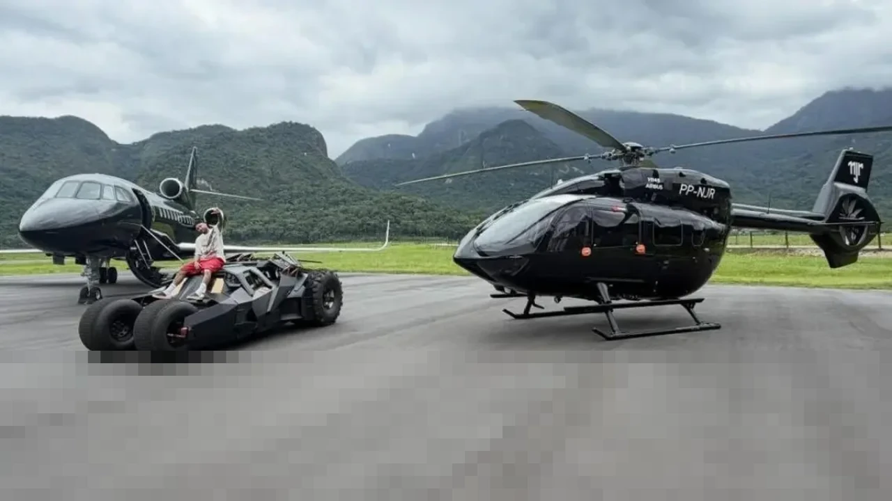 Dari Batmobile hingga Jet Pribadi: Mengintip Koleksi Kendaraan Mewah Impian Neymar Jr.