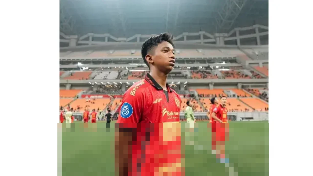 Dari EPA ke Tim Senior: Kisah Aditya Warman, Metronom Muda Penjaga Kedalaman Persija Dari EPA ke Tim Senior: Kisah Aditya Warman, Metronom Muda Penjaga Kedalaman Persija