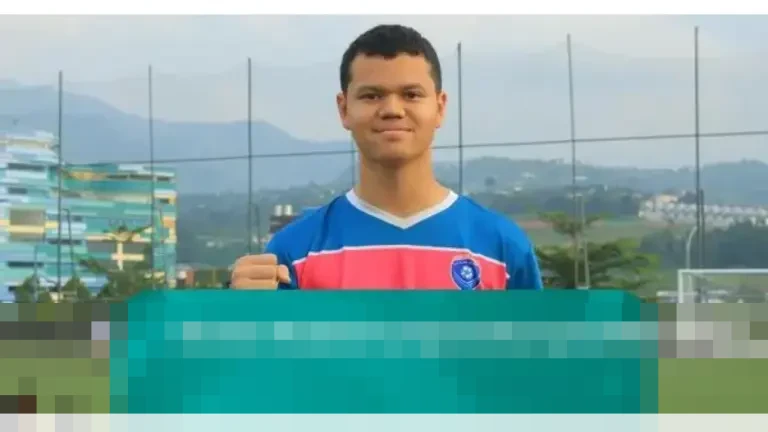 Dari Lapangan Hijau ke Ruang Kuliah Kedokteran: Kisah Zhafraan, Pelatih Muda Cipta Cendikia FA