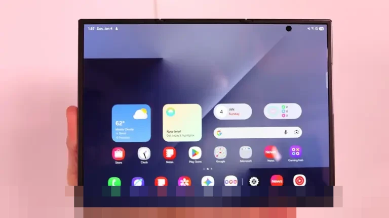 Dari Lipat Raksasa hingga Keyboard Fisik: 5 Ponsel Paling Mencuri Perhatian di CES 2026 Dari Lipat Raksasa hingga Keyboard Fisik: 5 Ponsel Paling Mencuri Perhatian di CES 2026