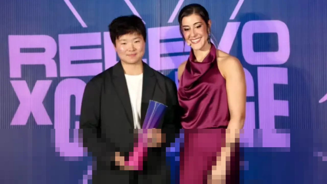 Dari Medali Perak Olimpiade Paris hingga Duta Merek: Kisah He Bingjiao Pasca-Pensiun Dari Medali Perak Olimpiade Paris hingga Duta Merek: Kisah He Bingjiao Pasca-Pensiun