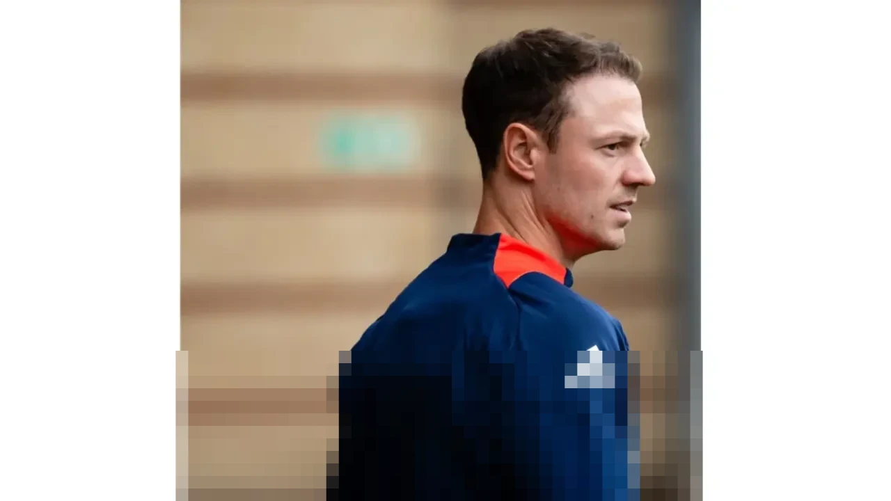 Darren Fletcher Tunjuk Jonny Evans, Perkuat Staf Kepelatihan Manchester United Darren Fletcher Tunjuk Jonny Evans, Perkuat Staf Kepelatihan Manchester United