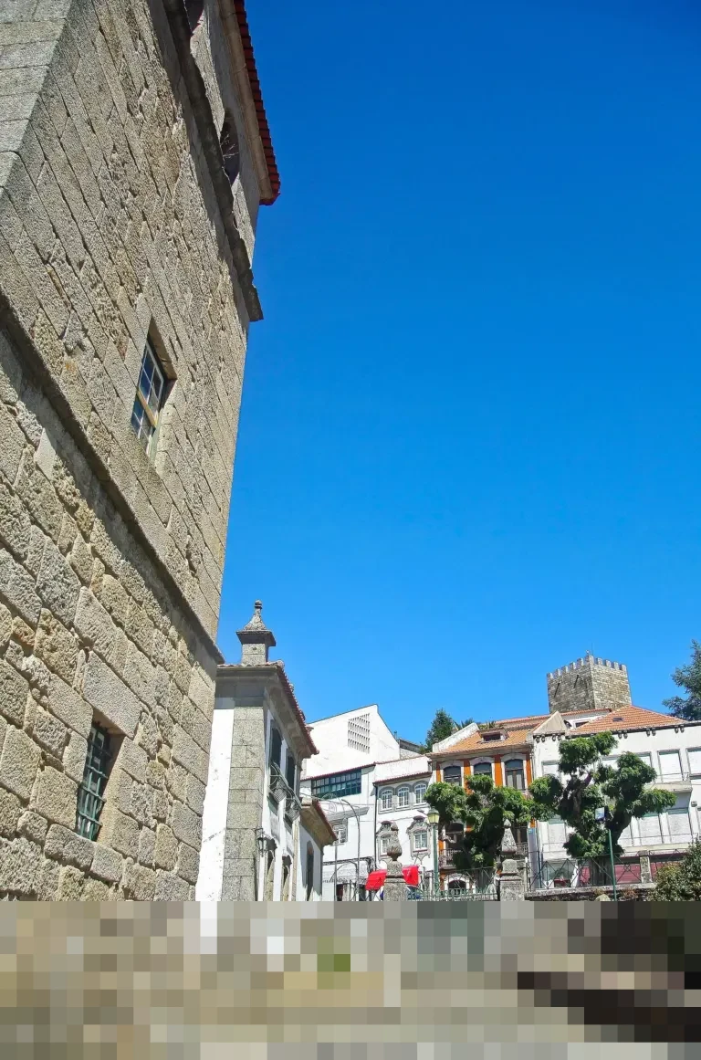 Di Balik Jaringan Global: Bagaimana Infrastruktur Digital Huawei Menjadi Kunci Perebutan Pengaruh Tiongkok dan AS