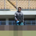 Di Balik Panasnya Derbi Klasik: Budiman Yunus Kenang Duel Lawan Adik Kandung di Persib vs Persija