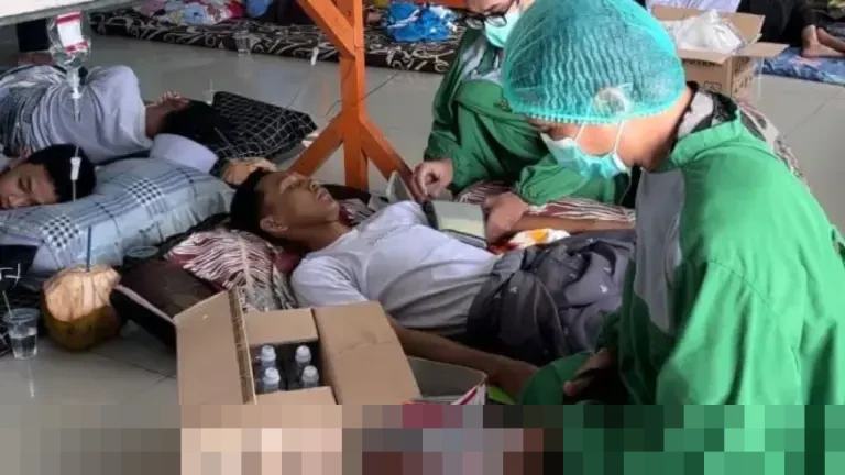 Dinas Kesehatan Mojokerto Selidiki Dugaan Keracunan Massal Ratusan Siswa dan Santri