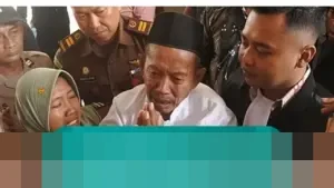 Divonis 5 Bulan Penjara, Kakek Masir Sujud Syukur: “Saya Bisa Bertemu Keluarga”