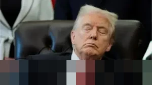 Donald Trump Bantah Tertidur di Rapat Kabinet, Klaim Hanya “Cuma Tutup Mata” untuk Menenangkan Diri