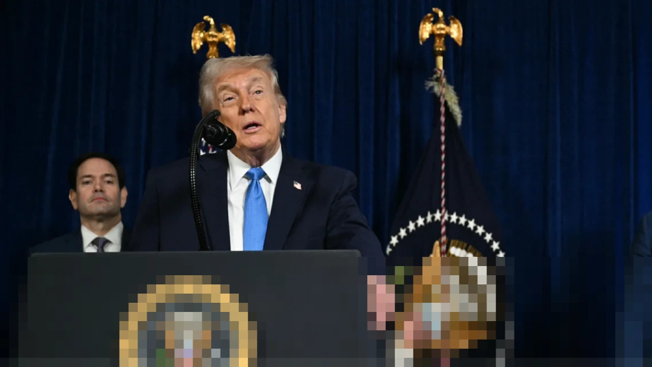 Donald Trump Umumkan Kesepakatan Transfer 30-50 Juta Barel Minyak Venezuela ke AS, Dana untuk Rakyat