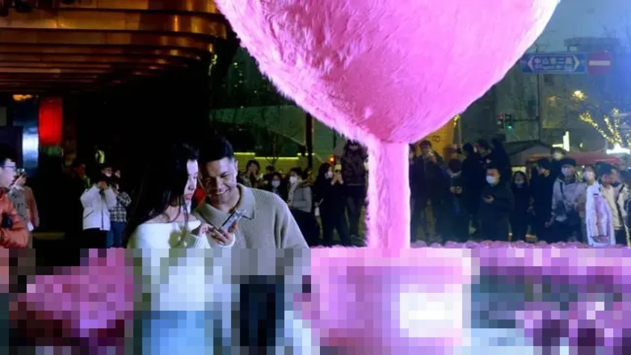 Dorong Angka Kelahiran, China Terapkan Pajak 13% untuk Kondom dan Pil Kontrasepsi