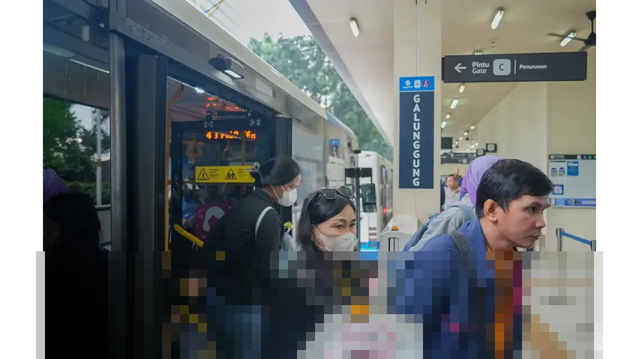 DPRD DKI Soroti Halte Transjakarta, Desak Peningkatan Fasilitas Aman dan Ramah Penumpang Rentan DPRD DKI Soroti Halte Transjakarta, Desak Peningkatan Fasilitas Aman dan Ramah Penumpang Rentan