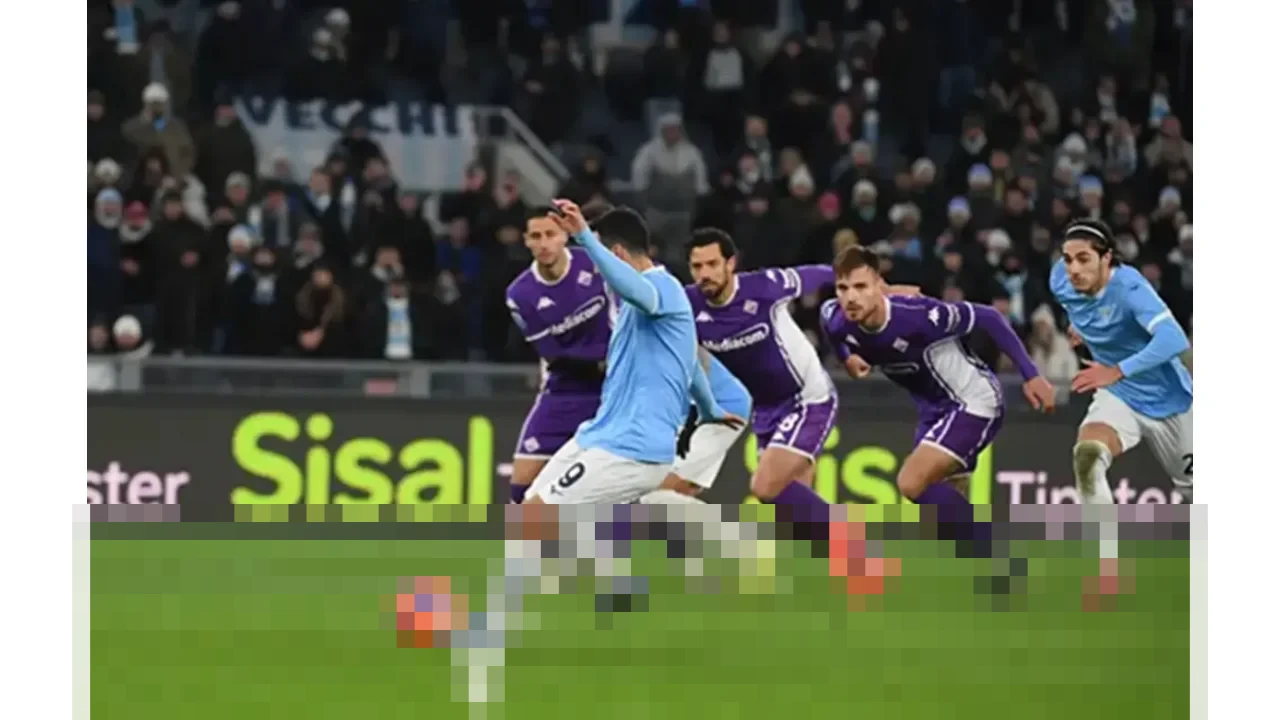 Drama VAR Warnai Imbang Lazio vs Fiorentina 2-2, Pedro Jadi Pahlawan Penalti di Olimpico