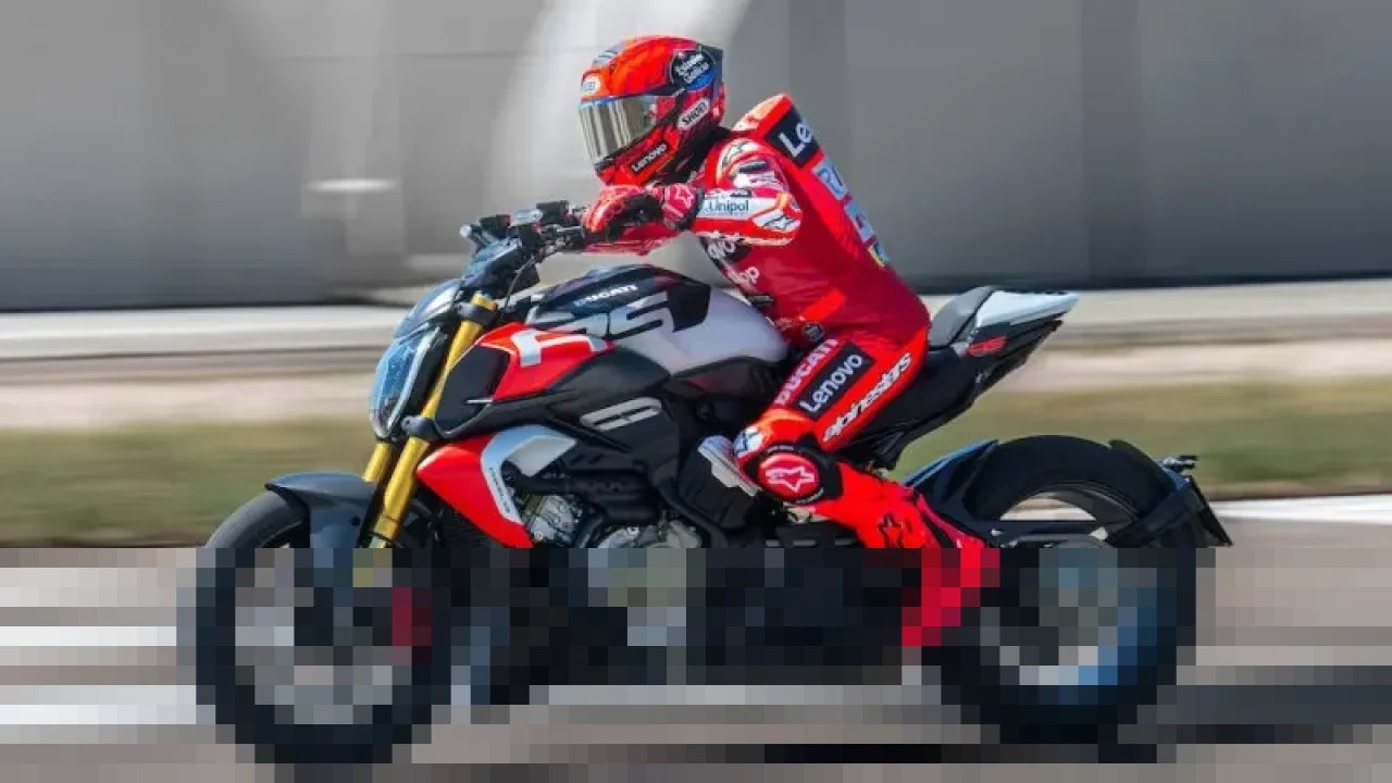 Ducati Diavel V4 RS Pecahkan Rekor Akselerasi 0-100 Km/Jam dalam 2,52 Detik di Tangan Marc Marquez