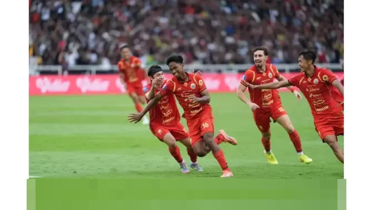 Duel Klasik Persib Bandung vs Persija Jakarta di GBLA: Penentu Juara Paruh Musim Super League 2026 Duel Klasik Persib Bandung vs Persija Jakarta di GBLA: Penentu Juara Paruh Musim Super League 2026