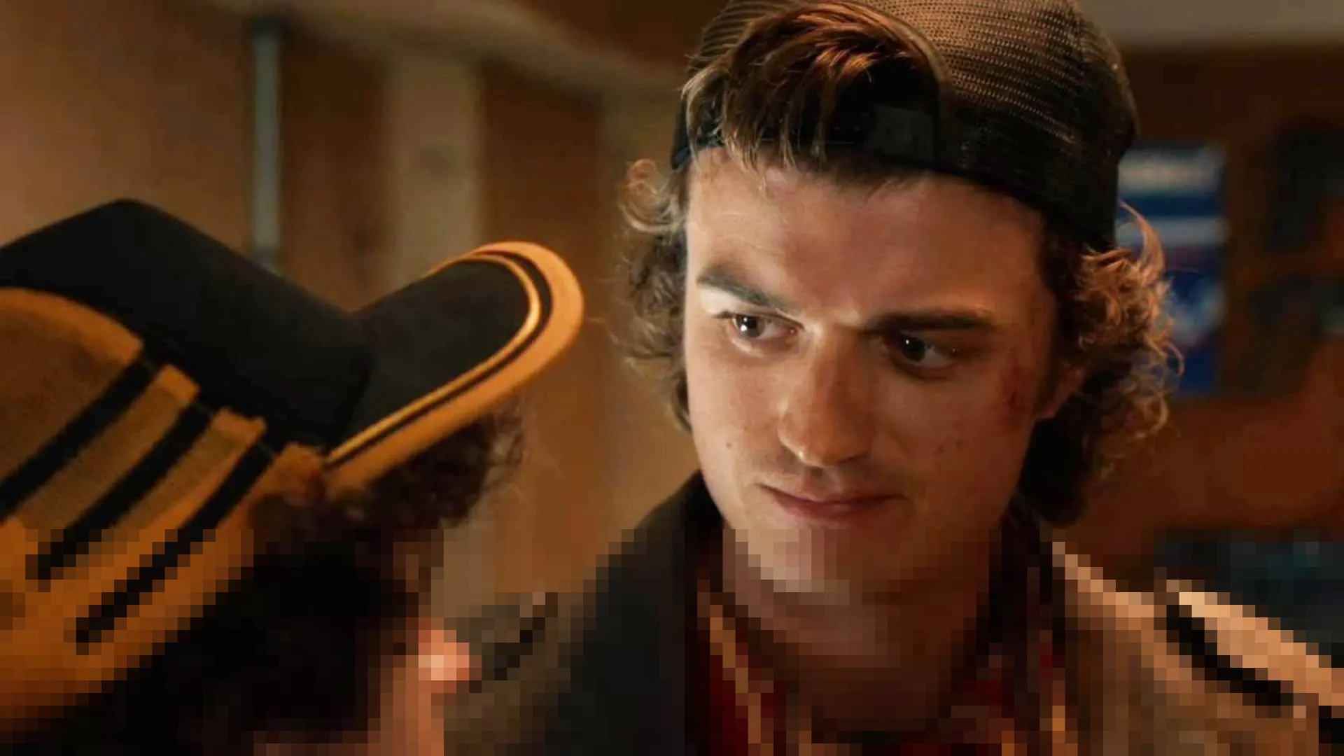 Duffer Brothers Ungkap Hanya Satu Adegan ‘Stranger Things’ Dihapus, Netflix Sempat Minta Ditulis Duffer Brothers Ungkap Hanya Satu Adegan ‘Stranger Things’ Dihapus, Netflix Sempat Minta Ditulis