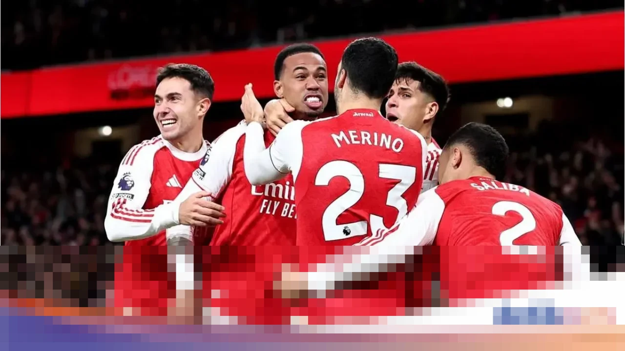 Emmanuel Eboue Peringatkan Arsenal: “Villa dan Liverpool Masih Berbahaya dalam Perburuan Gelar Liga Inggris”