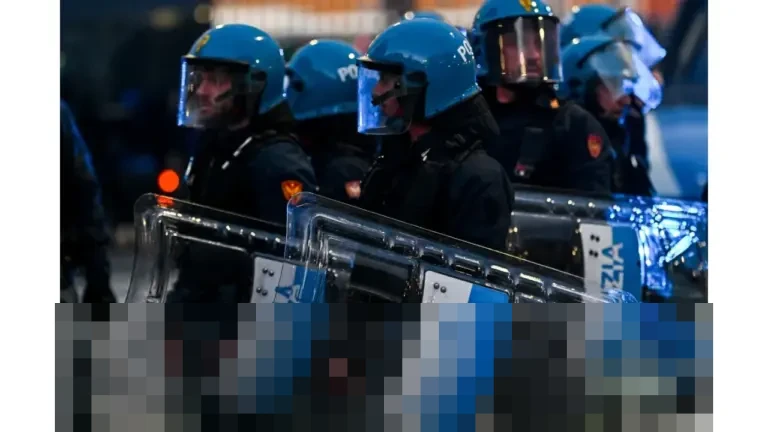 Fabio Pisacane: “Saudara Saya Tidak dalam Bahaya” Usai Penembakan di Napoli Fabio Pisacane: “Saudara Saya Tidak dalam Bahaya” Usai Penembakan di Napoli